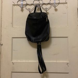 Cherokee leather backpack